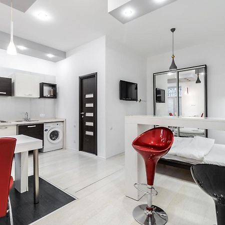 Black And Red Squares Apartment Λβιβ Εξωτερικό φωτογραφία