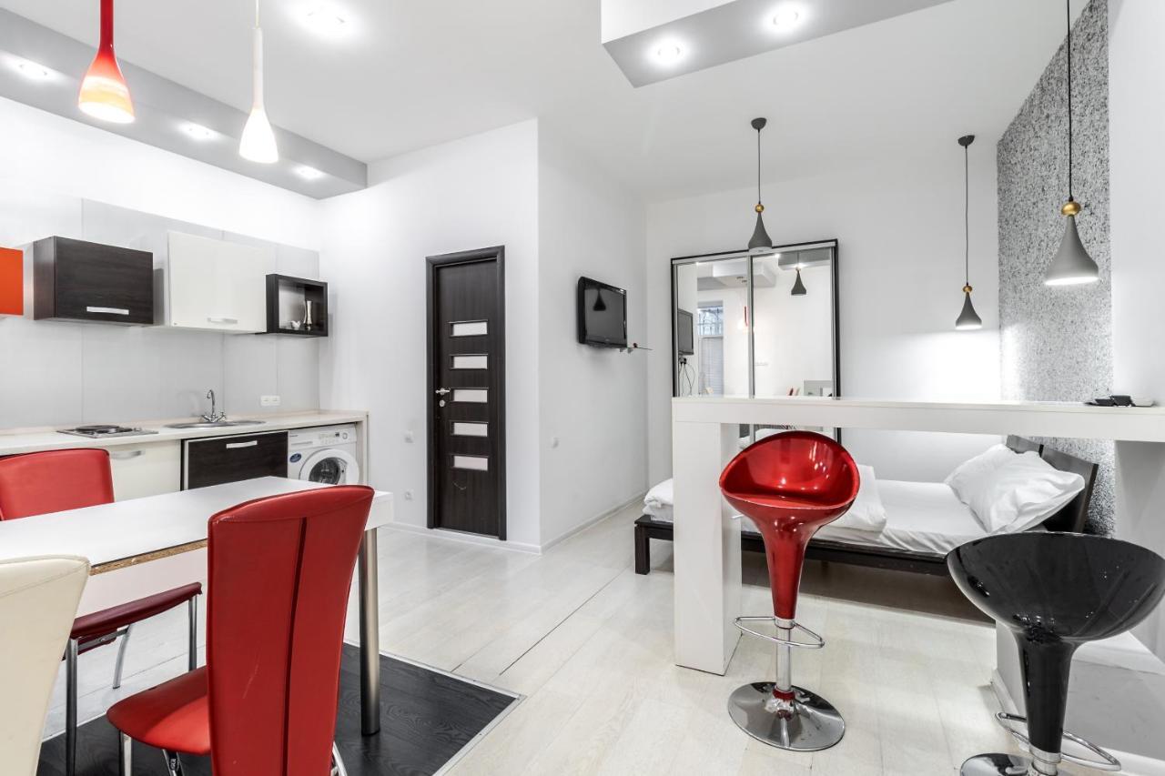 Black And Red Squares Apartment Λβιβ Εξωτερικό φωτογραφία