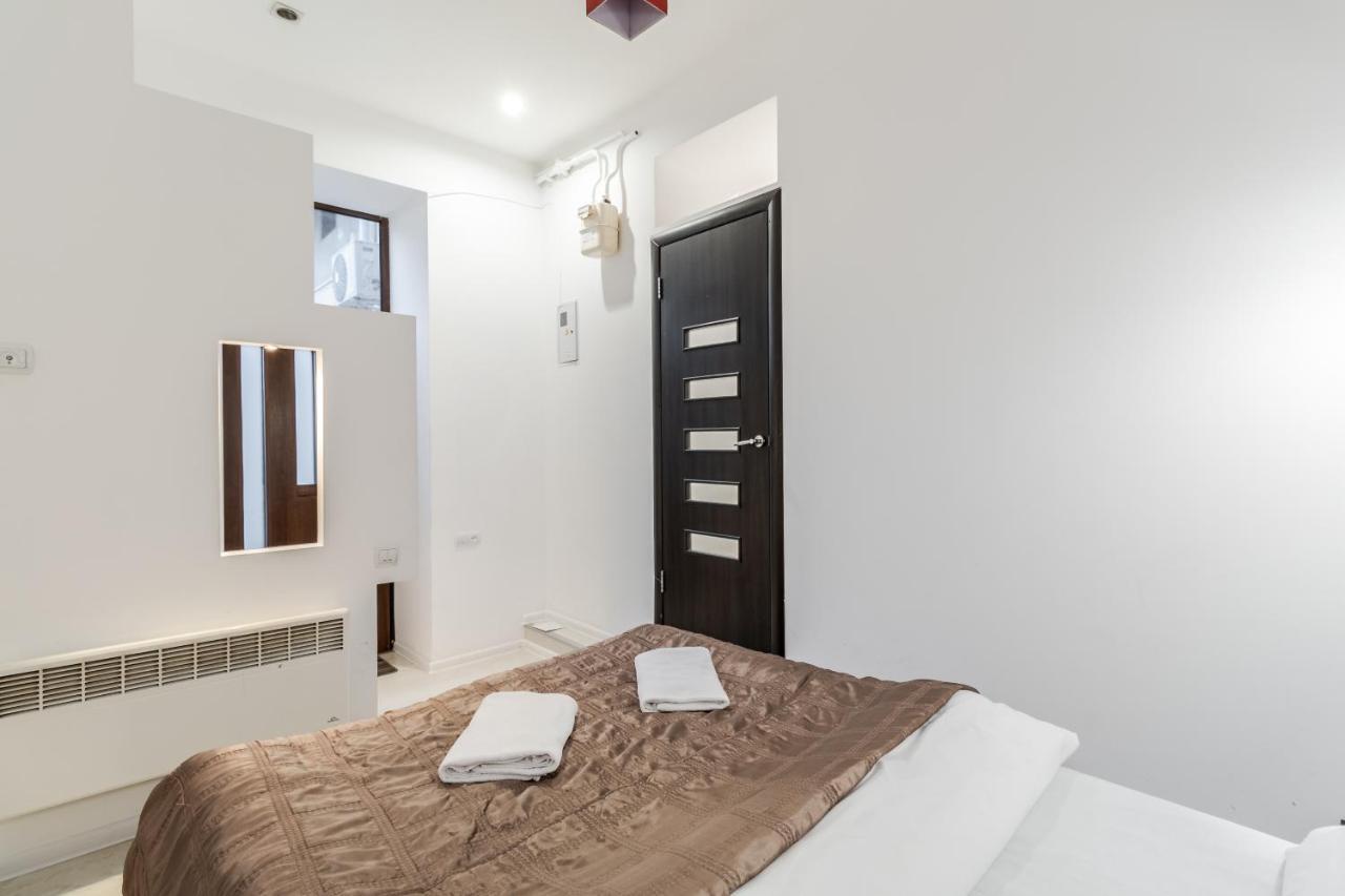 Black And Red Squares Apartment Λβιβ Εξωτερικό φωτογραφία